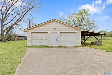 Exterior - 206 Suffield St, Athens, AL 35611 photo 4 of 5