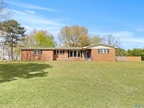15652 Thompson Ln, Athens, AL 35611