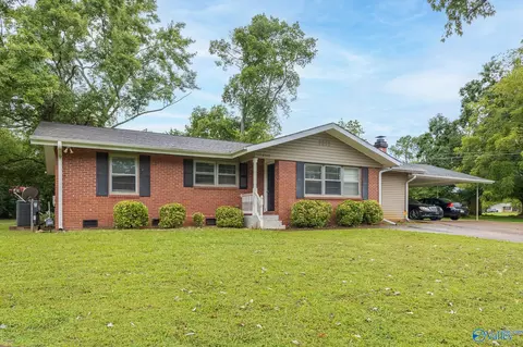 3702 Broadmor Rd, Huntsville, AL 35806