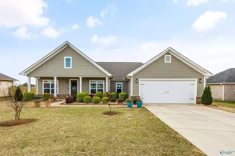 116 Parvin Way Dr, Hazel Green, AL 35750