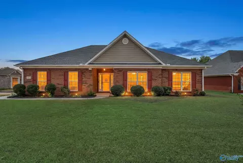 15651 Coach House Ct, Harvest, AL 35749