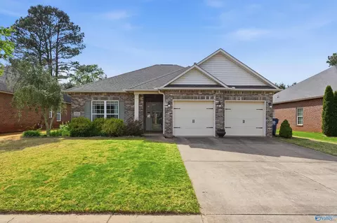111 Somerset Park Dr, Huntsville, AL 35811