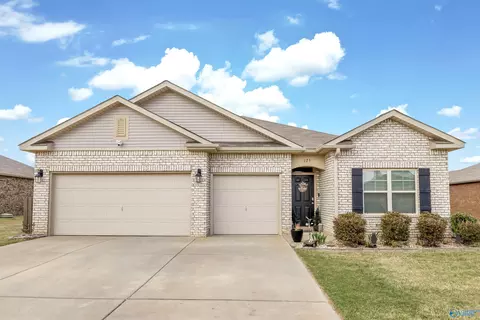 125 Arctic Fox Trl, Meridianville, AL 35759