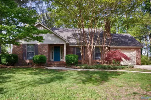 404 Cloverleaf Dr, Athens, AL 35611