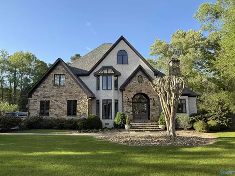 114 Cross Creek Ln, Gadsden, AL 35901