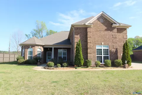101 Shields Lake Dr, Huntsville, AL 35811