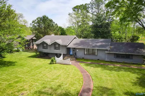 2336 Meadowbrook Rd, Decatur, AL 35601