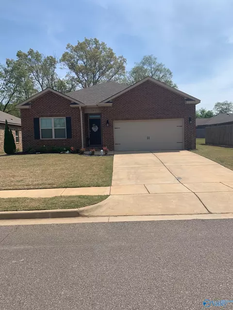105 Branton Ct, New Market, AL 35761