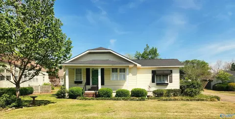 1006 Barkley St, Hartselle, AL 35640