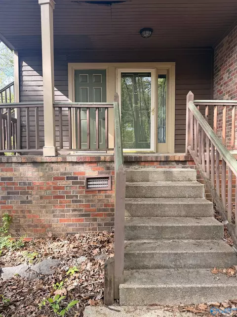 2009 Greenwood Pl, Huntsville, AL 35802