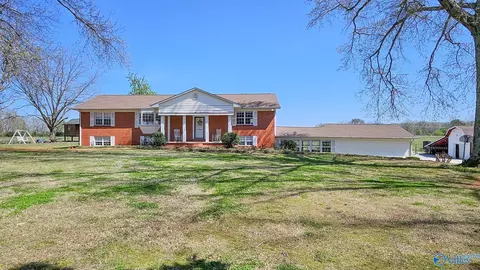 26864 W Limestone School Rd, Lester, AL 35647
