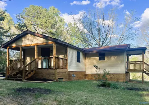 609 Chapman Ave, Glencoe, AL 35905