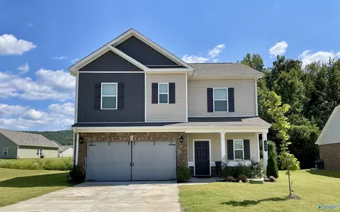 168 Lincoln Gray Cir, New Market, AL 35761
