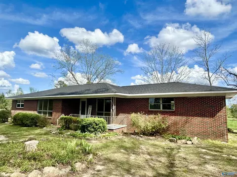 715 County Road 99, Fort Payne, AL 35967