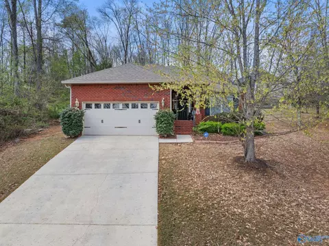 6801 Breyerton Way, Owens Cross Roads, AL 35763