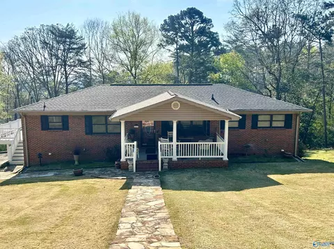 1217 Knight Dr, Gadsden, AL 35904