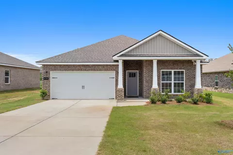 14102 Nursery Dr, Athens, AL 35611