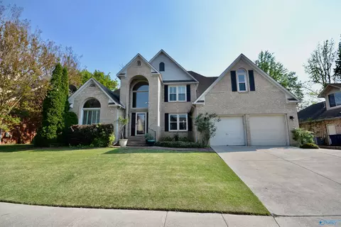 1818 Gallop Dr, Huntsville, AL 35803