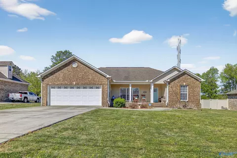 83 Lions Dr, Guntersville, AL 35976