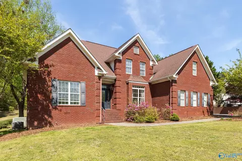 85 Given Cv, Laceys Spring, AL 35754