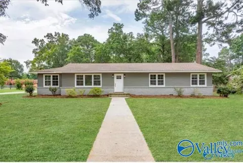 1319 Sheraton St, Decatur, AL 35601