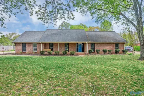 24961 Capshaw Rd, Athens, AL 35613