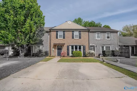 2210 Westbury Ct SW, Decatur, AL 35603