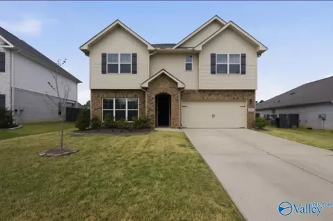 104 Holly Grove Ln, Harvest, AL 35749