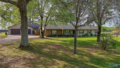 477 County Road 44, Russellville, AL 35654