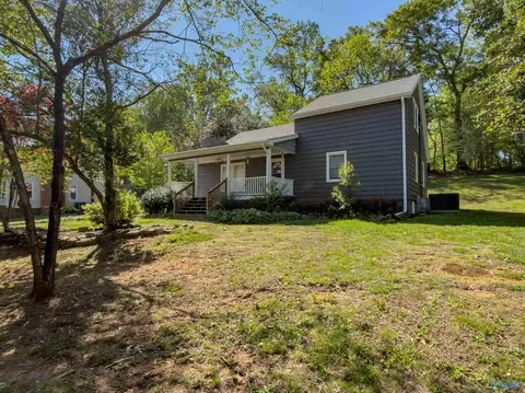 5601 Spring Creek Dr, Guntersville, AL 35976
