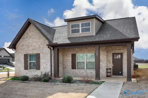 100 Sartain St, New Market, AL 35761