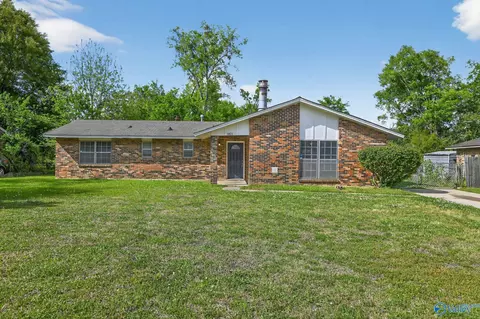3821 Chatwood Dr, Montgomery, AL 36116