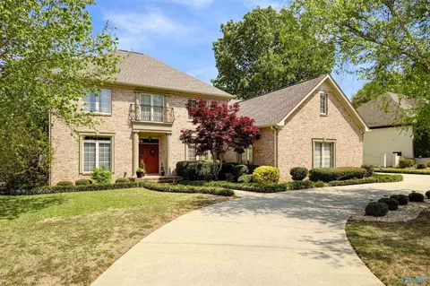 2704 Applewood Cir, Decatur, AL 35603
