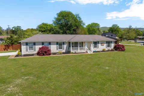 7219 Hickory Hill Ln, Huntsville, AL 35802