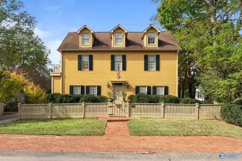 4833 Market St, Mooresville, AL 35649