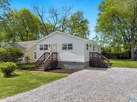 447 12 Bass Cir, Huntsville, AL 35801