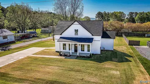 188 College Ave, New Hope, AL 35760
