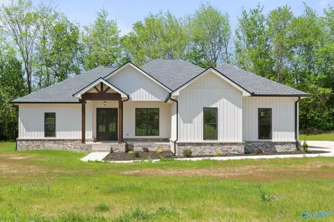 25541 Taylor St, Elkmont, AL 35620