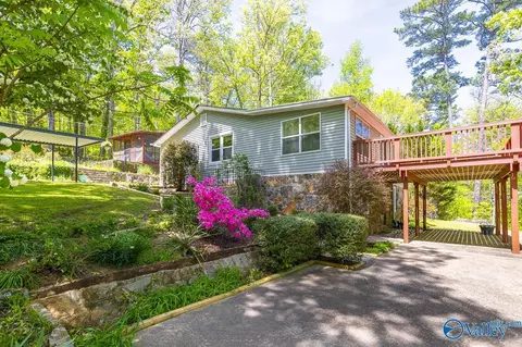 773 Honeycomb Valley Rd, Grant, AL 35747