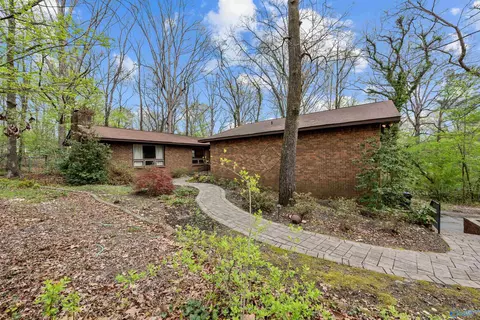 4420 Willow Bend Rd, Decatur, AL 35603
