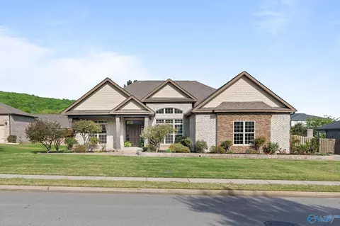 2715 Natures Trl, Owens Cross Roads, AL 35763