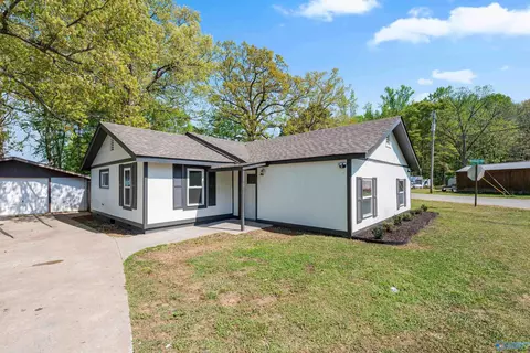 408 Manley Rd, Hazel Green, AL 35750
