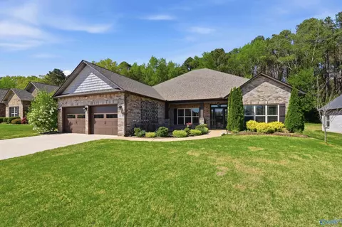 193 Somerton Dr, Huntsville, AL 35811