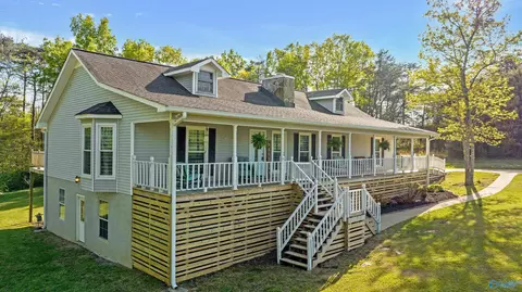 2304 Dean Rd, Fort Payne, AL 35967