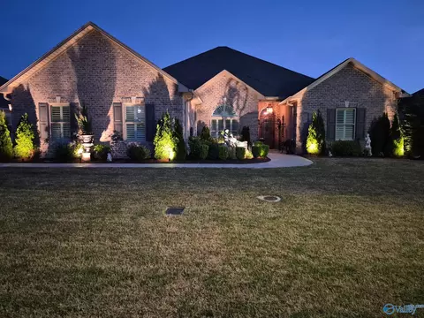 26364 Woodfield Dr, Athens, AL 35613