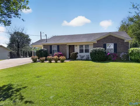512 Brad Ave, Albertville, AL 35950