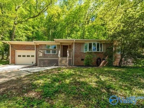 2106 Colice Rd, Huntsville, AL 35801