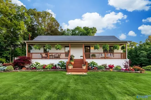 1094 Perkins Wood Rd, Hartselle, AL 35640