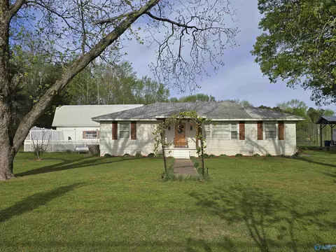 33 Irby Cir, Union Grove, AL 35175