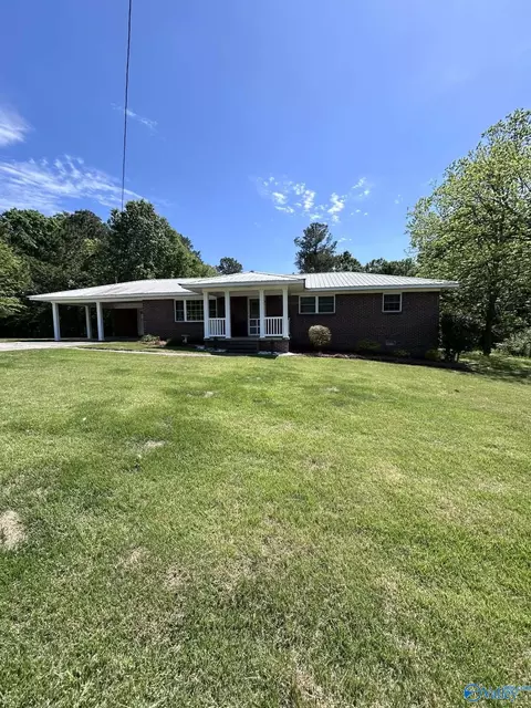 468 Becky Allen Cir, Rainbow City, AL 35906